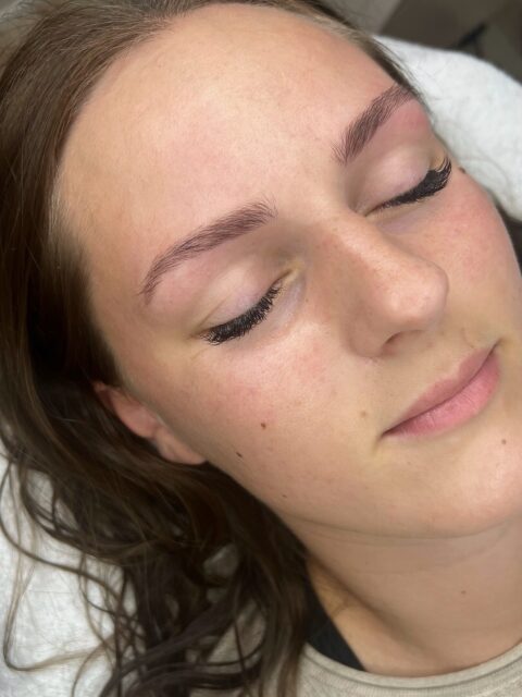 Når permanent makeup er naturligt - Hairstrokes 🫶🏼👏🏼

#hairstrokes#pmu#pmuaarhus