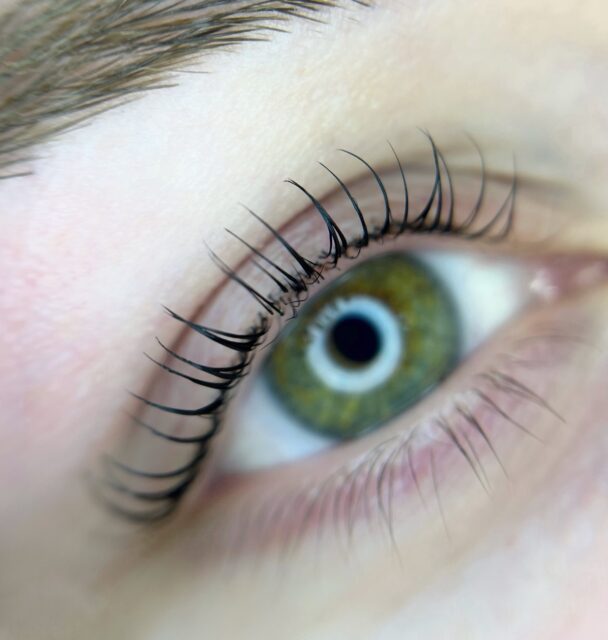 Lash lift x 3 på korte men sunde vipper ☘️💚

#lashliftaarhus